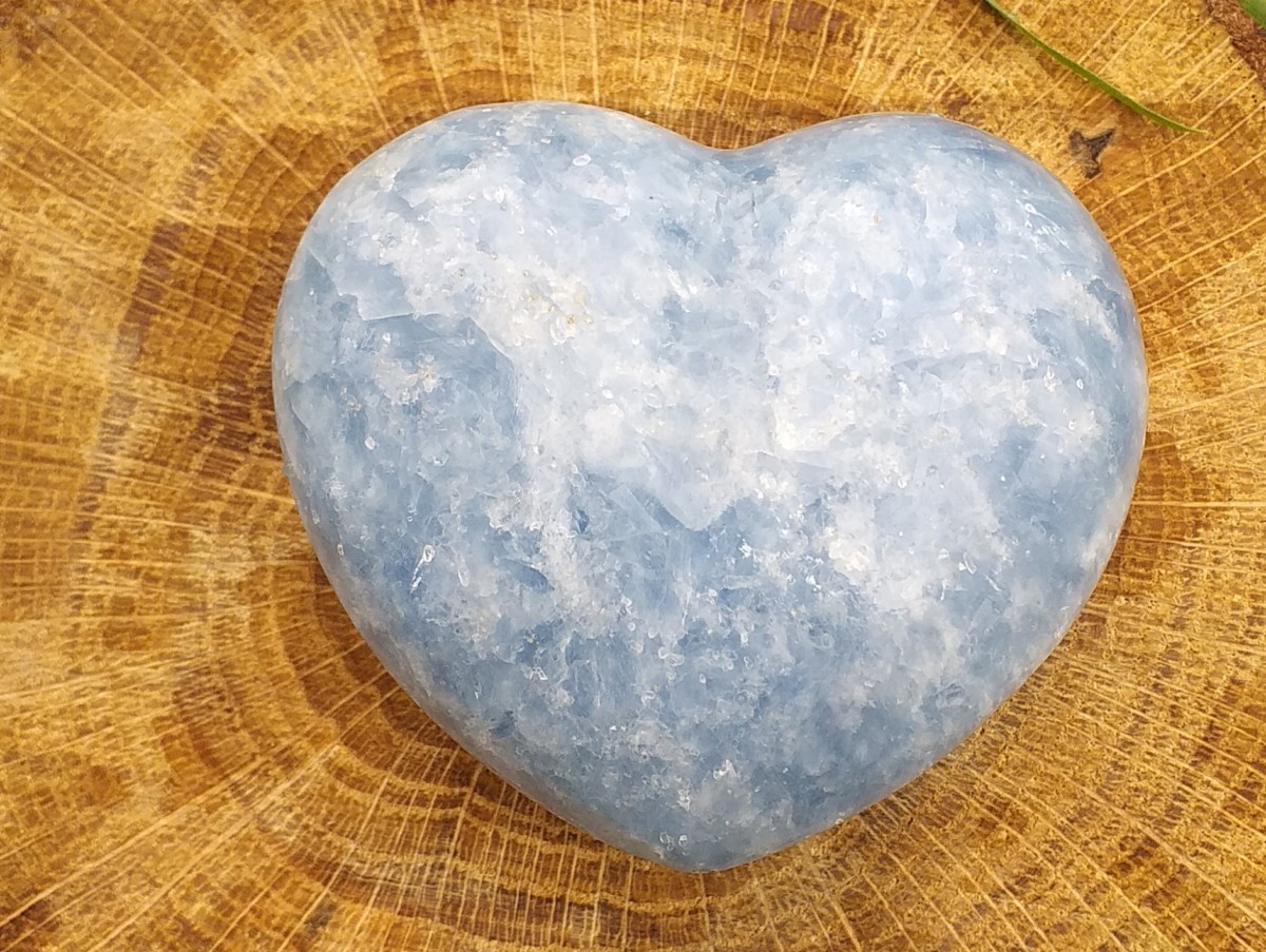 Coeurs et spheres_Coeur Calcite bleue