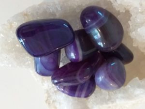 pierre roulée_Agate violette