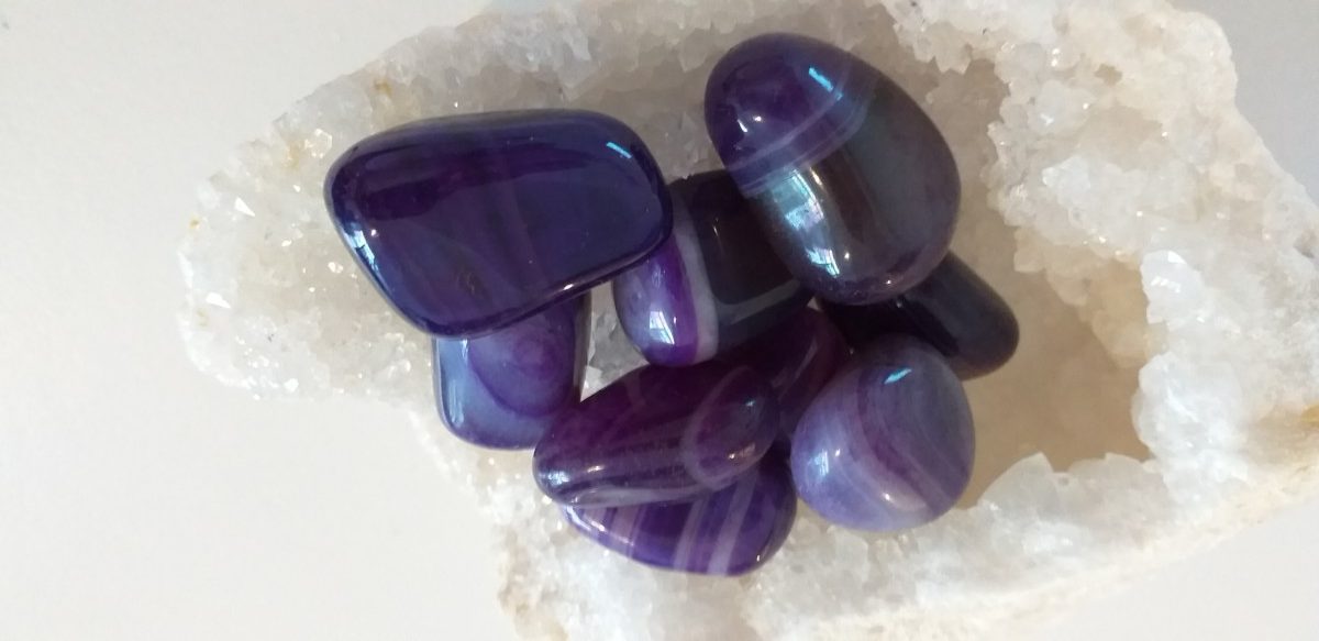 pierre roulée_Agate violette